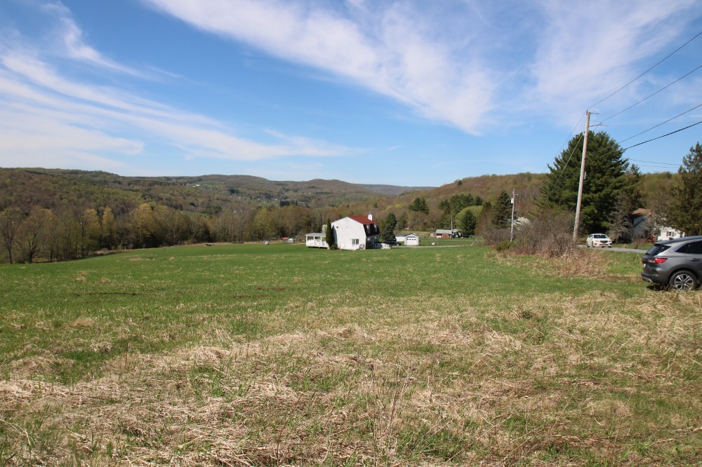 Hubert Road, Jeffersonville, New York, 12748